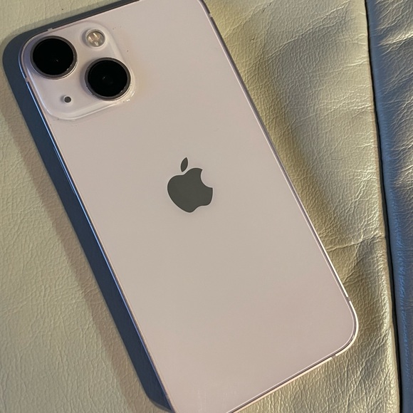 LIKE NEW!!! PINK IPHONE 13 MINI!! - Picture 2 of 8
